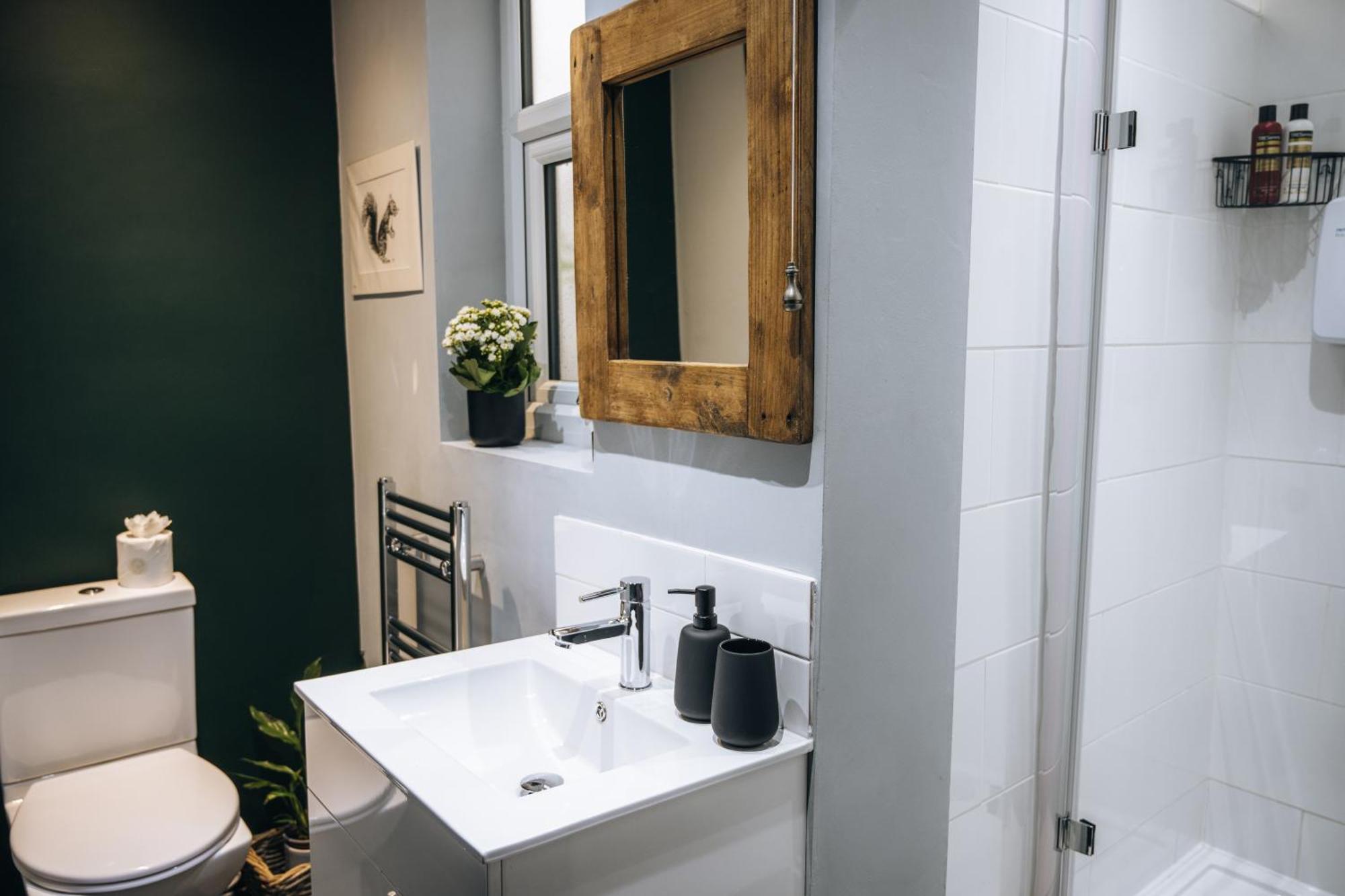 The Bolt Hole - Stratford Upon Avon - Central - Free Offstreet Parking - 2 Bed Luxury Apartment 外观 照片